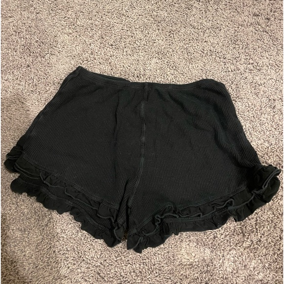 HARDTAIL BLACK RUFFLE SHORTS - Picture 2 of 4